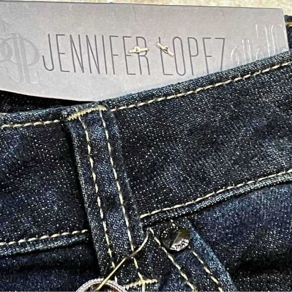 NWT Jennifer Lopez Boyfriend Mid Rise Straight Leg Jeans size 2 Stretch Denim - Picture 10 of 14